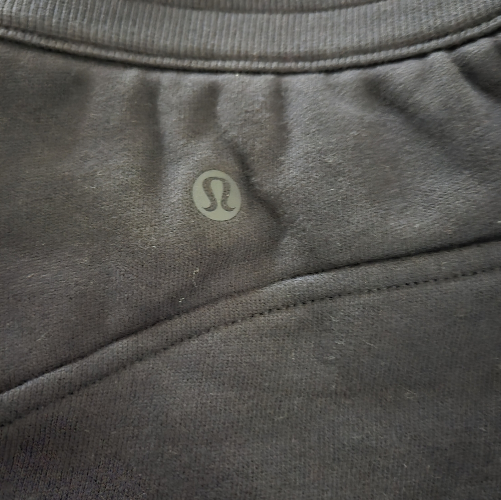 NWT Lululemon Scuba High-Rise Short 5" - Picture 6 of 6